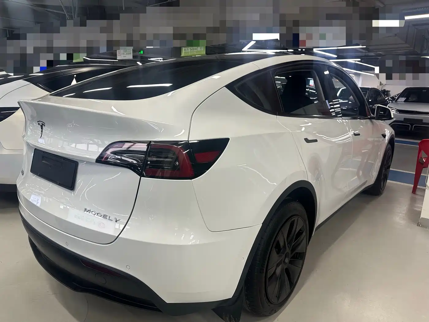 TESLA MODEL Y
