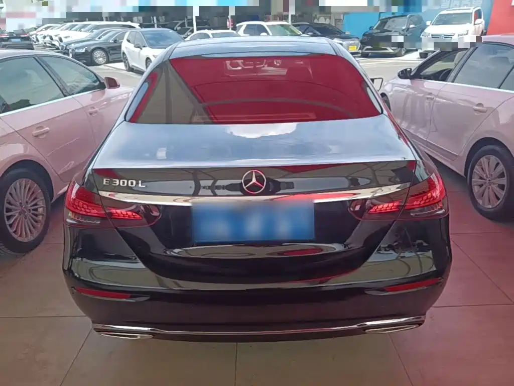 MERCEDES-BENZ E-CLASS