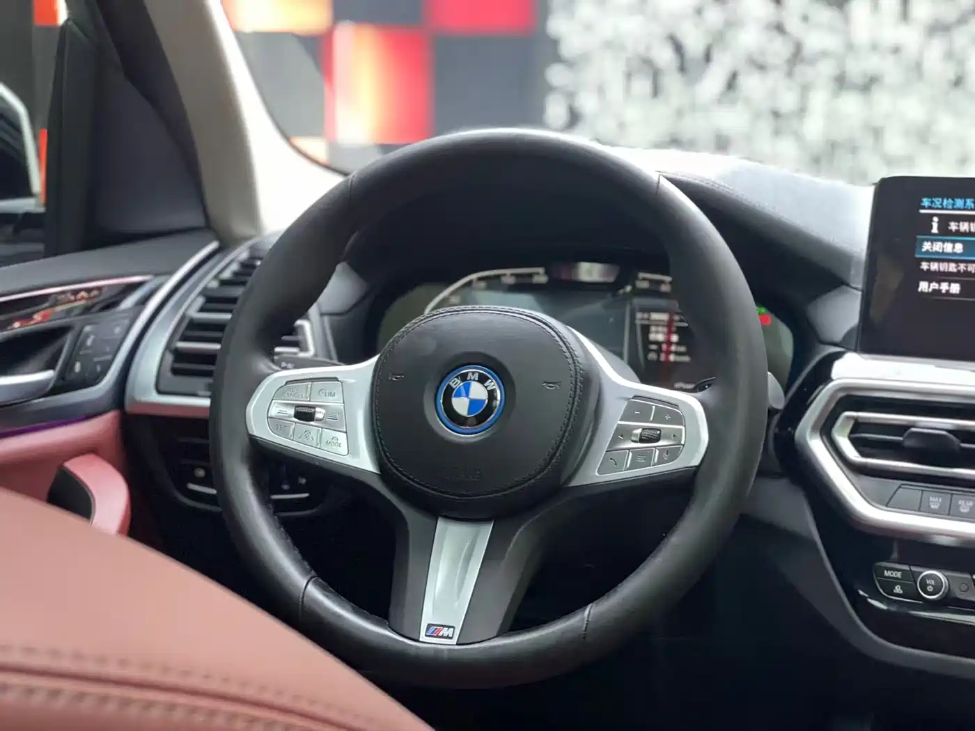 BMW iX3 2024 Leading Edition фото 13