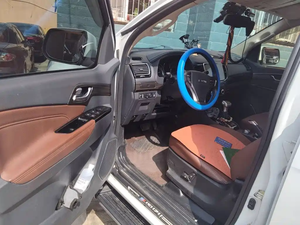 Isuzu mu-X Ranger 2022 2020 Model 1.9T Diesel Automatic 4WD Premium Edition 7-Seater China VI