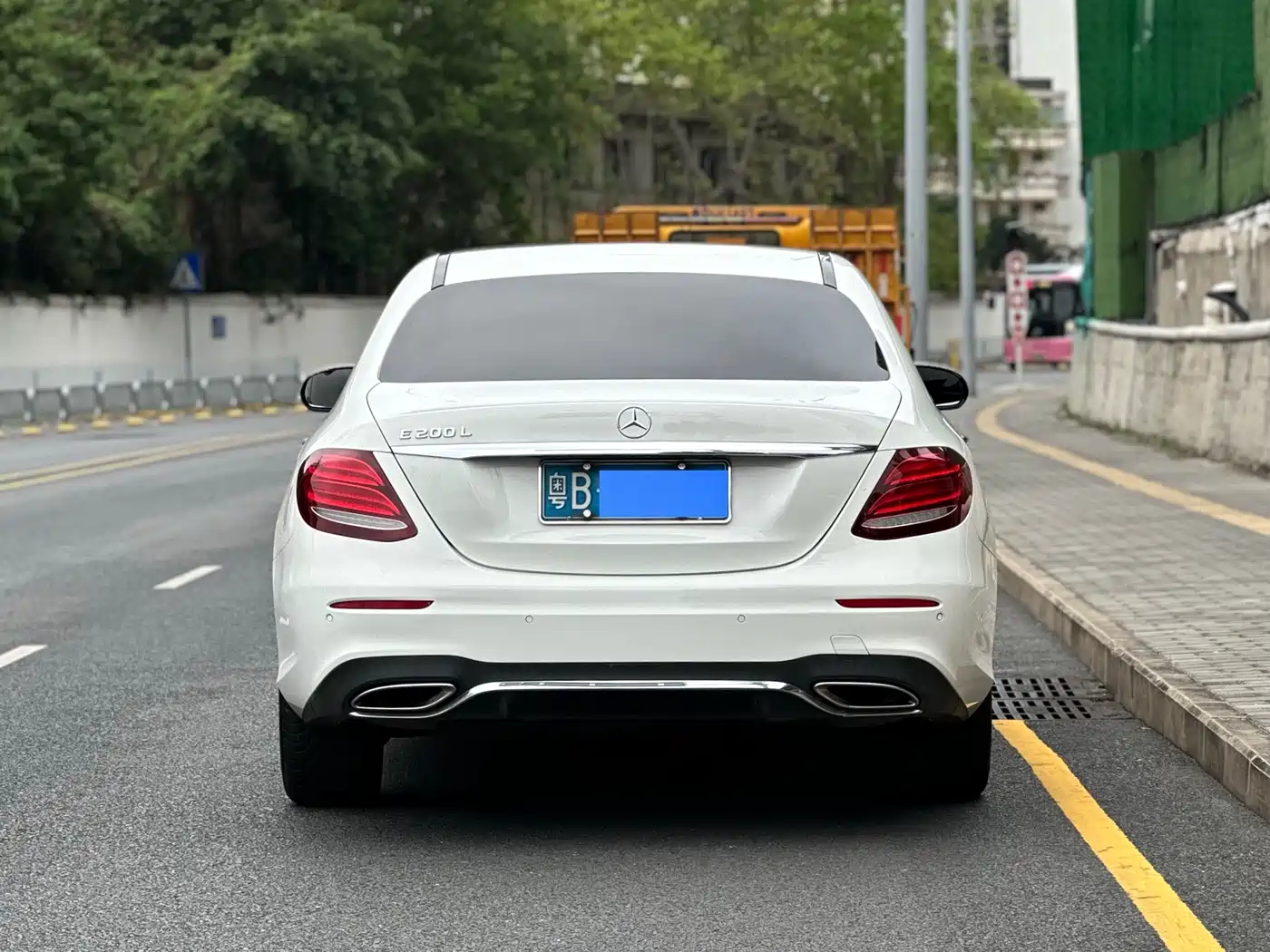 Mercedes-Benz E-Class 2016 E 200 L Sport Type фото 16