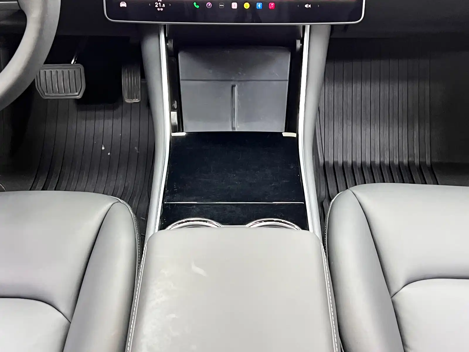 Фото 23 - Tesla Model 3
