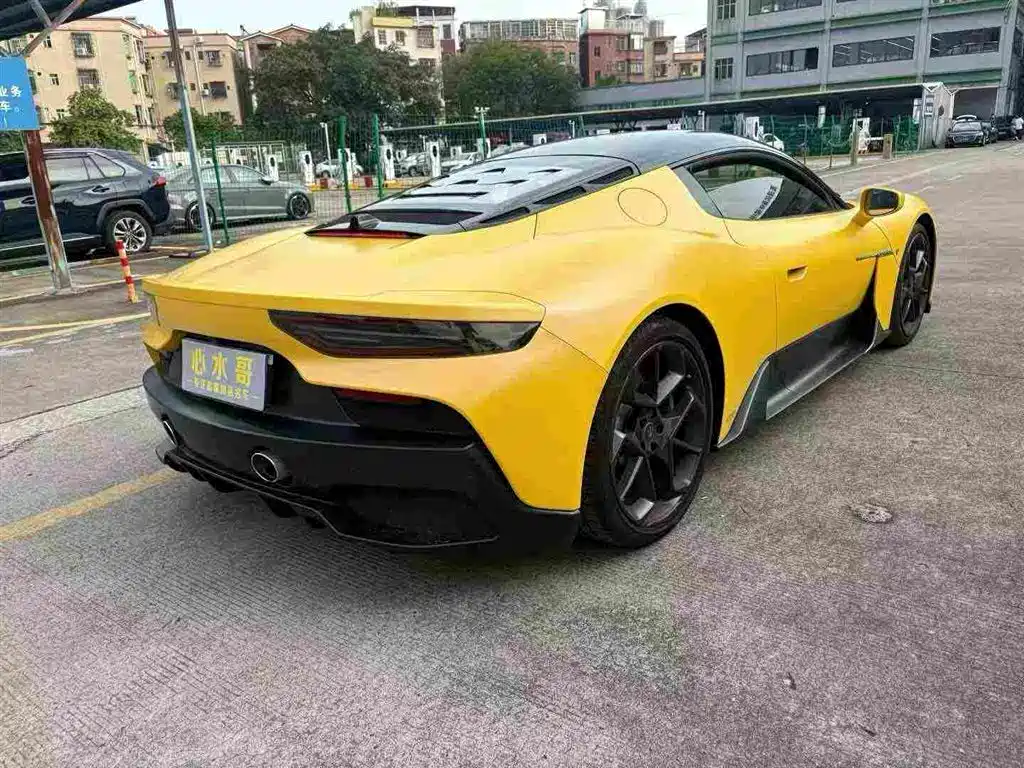 Фото 4 - Maserati MC20