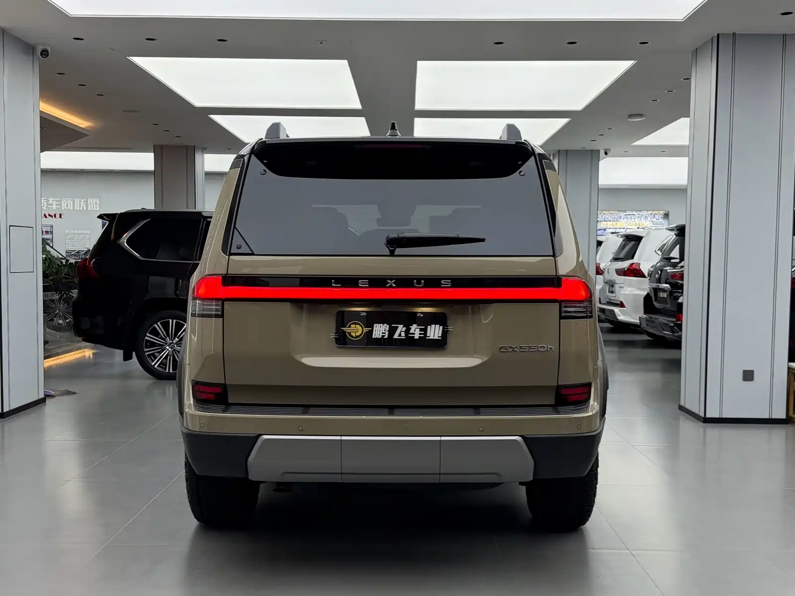 Photo 3 - Lexus GX