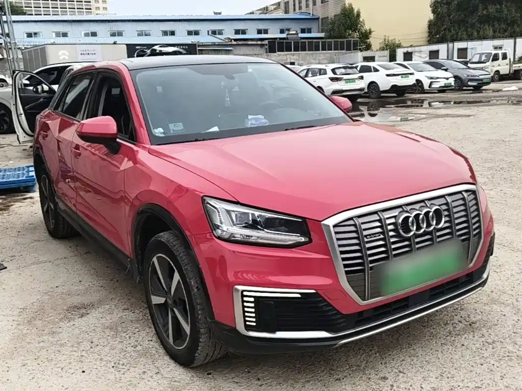 Фото 4 - Audi Q2L e-tron