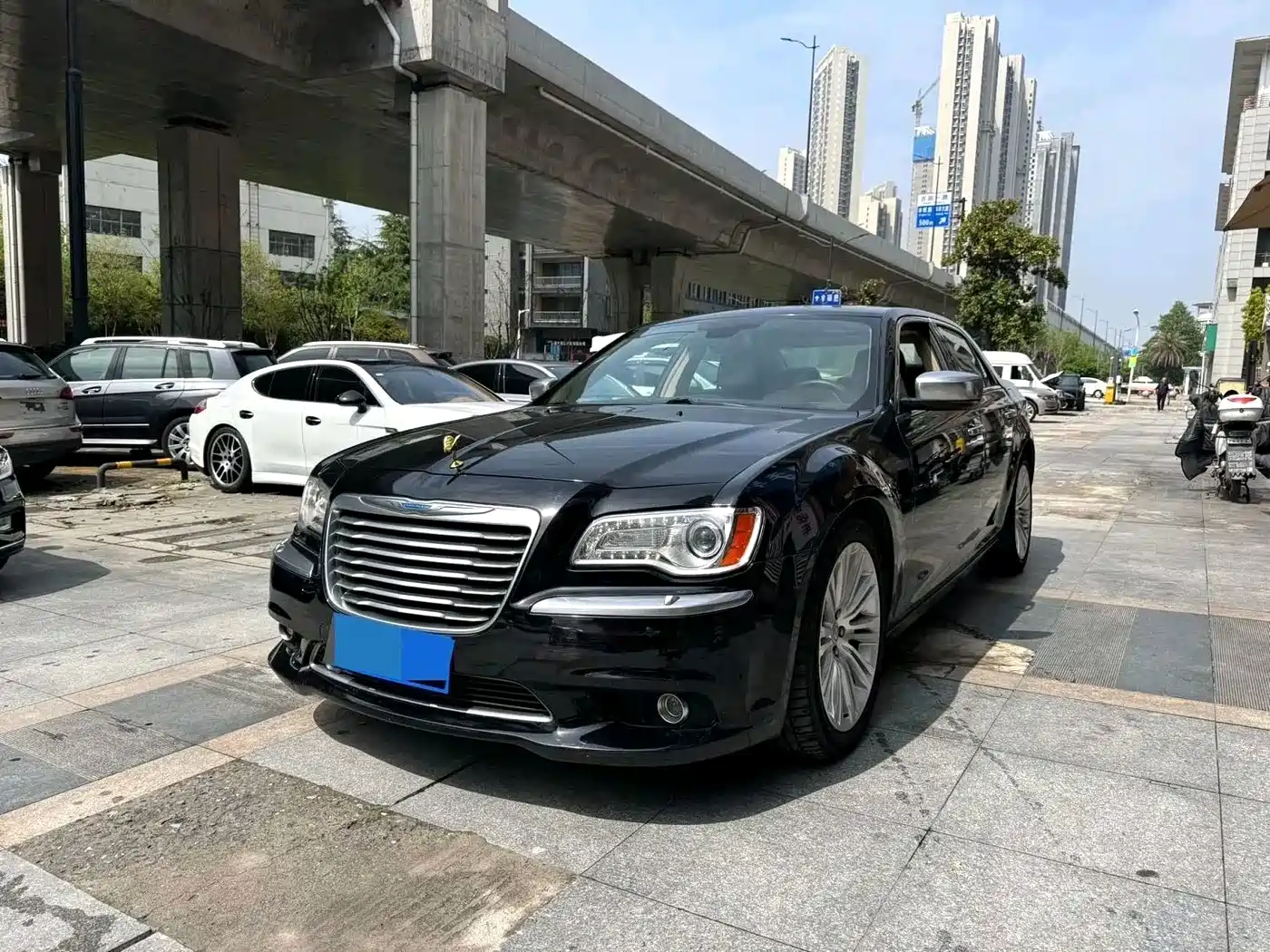 Chrysler 300C (Import) 2014 2012 3.6L Luxury Edition