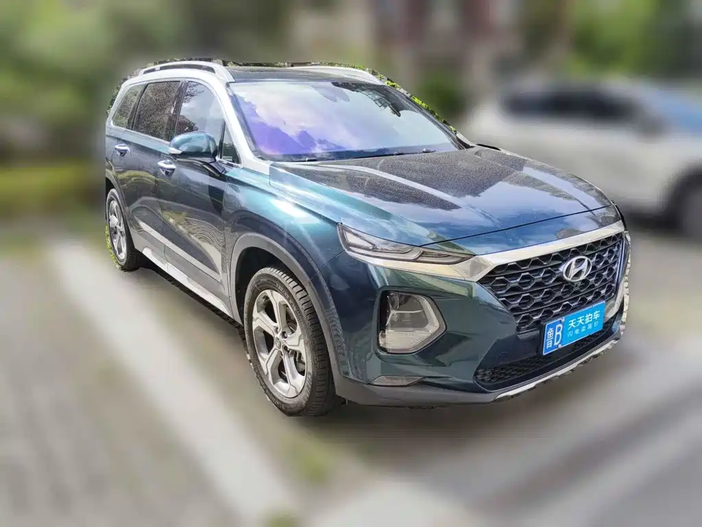 Фото 3 - Hyundai Santa Fe