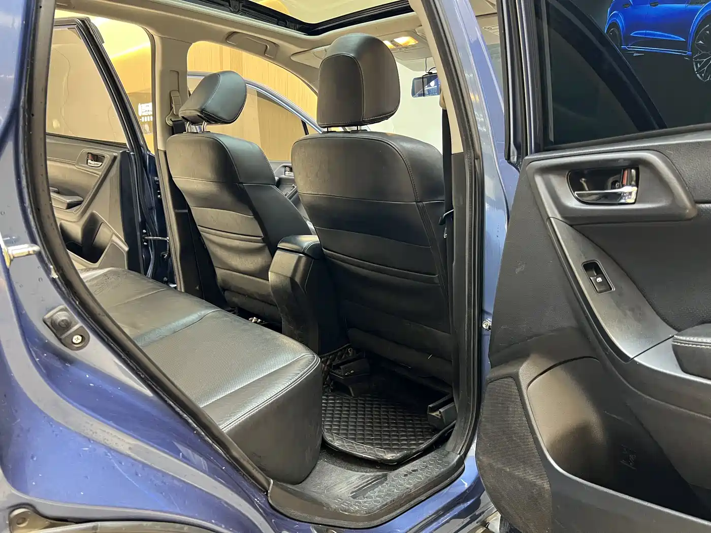Subaru Forester 2013 2.5i Automatic Luxury Edition фото 15
