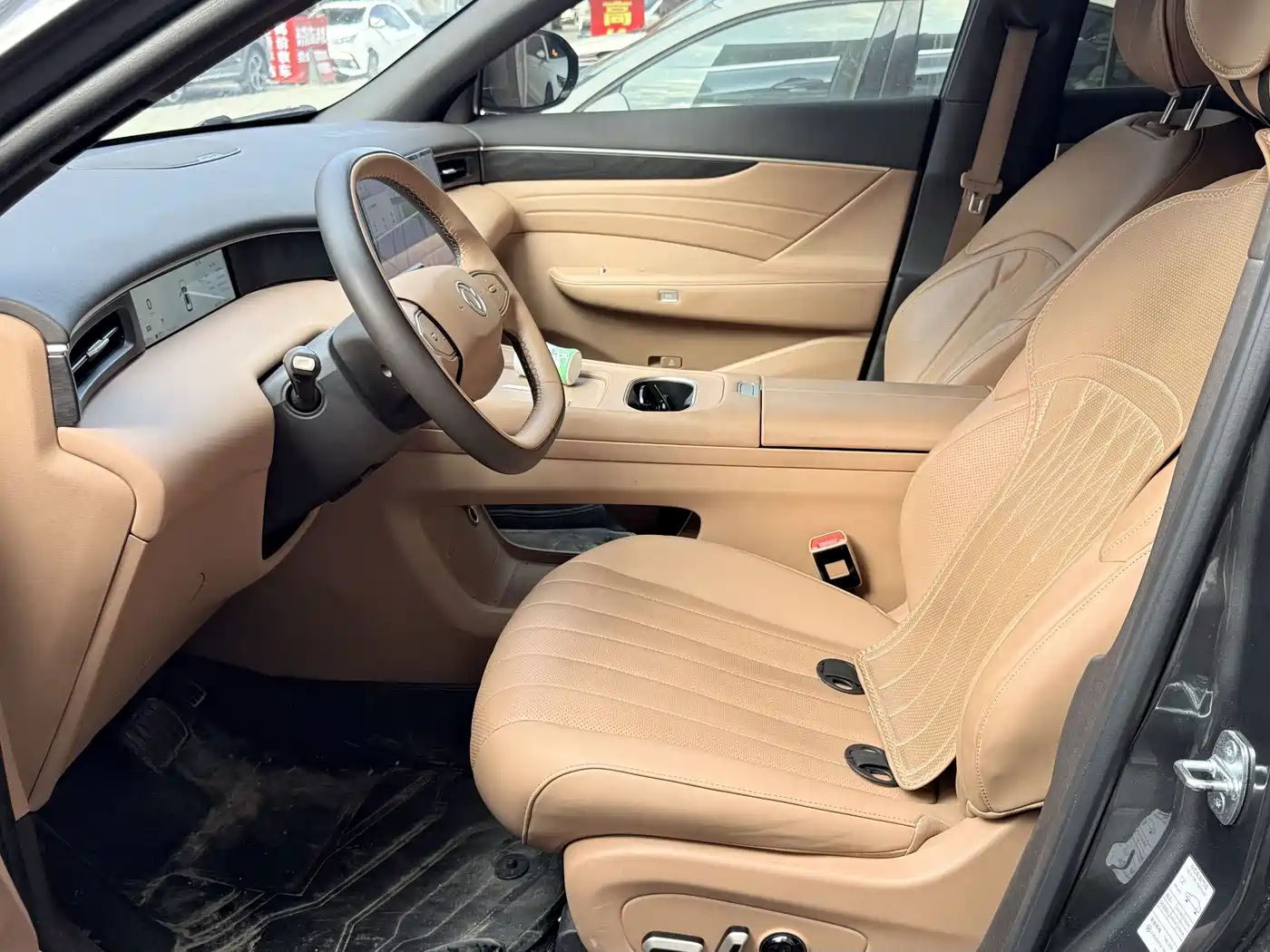 Dongfeng Aeolus L8 2025 2025 Plug-in Hybrid