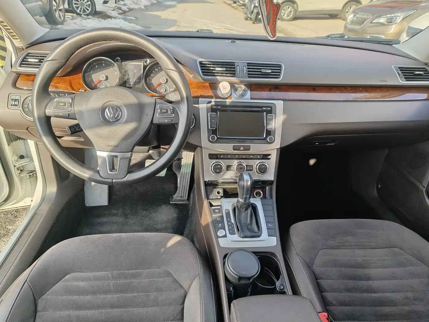 Volkswagen Magotan (Import) 2012 Wagon 2.0TSI Comfort фото 6