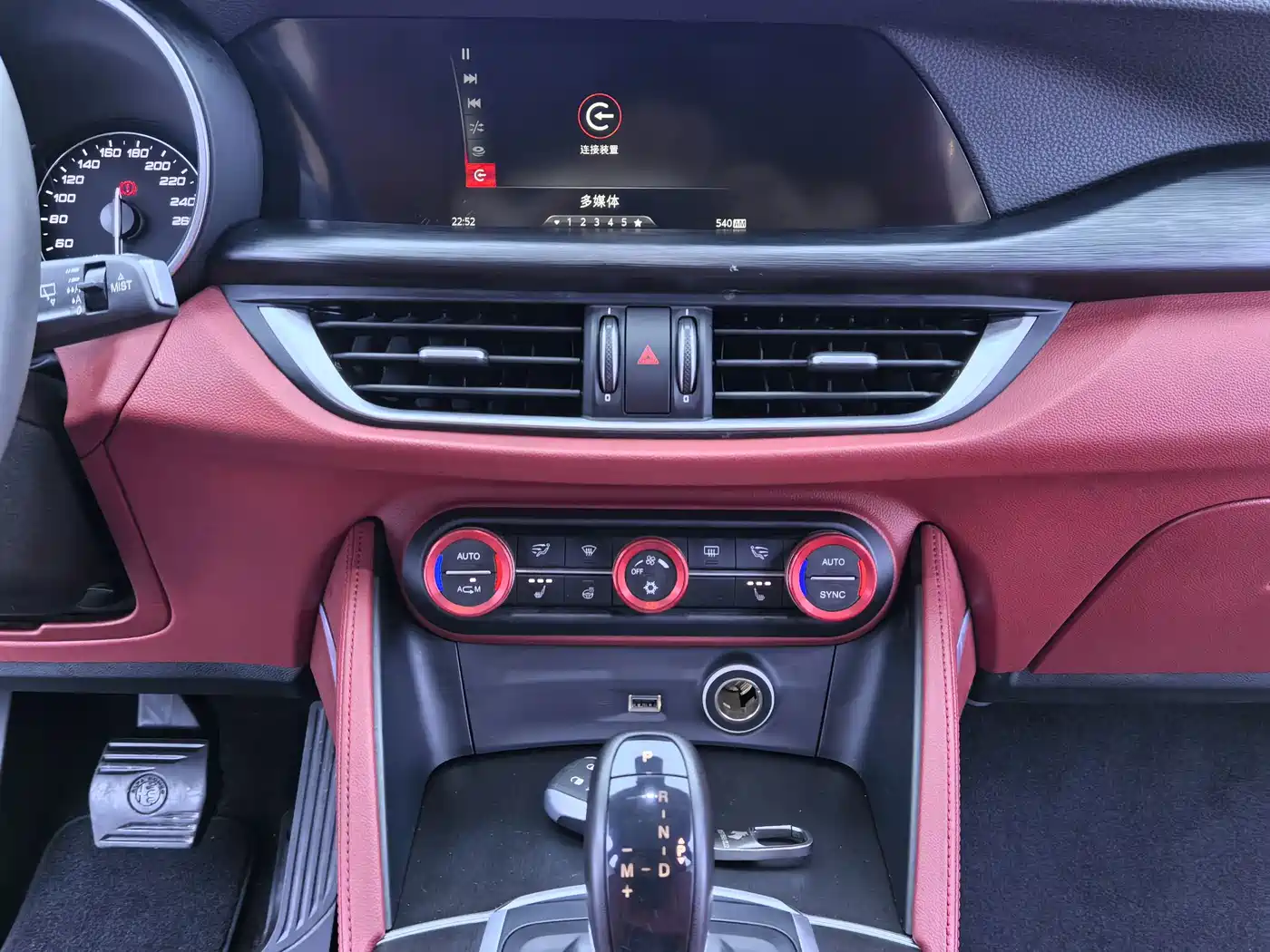 Alfa Romeo Stelvio 2019 2017 2.0T 200HP Elite