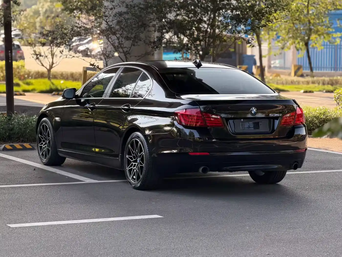 BMW 5 Series (Import) 2013 2013 535i Luxury Sport