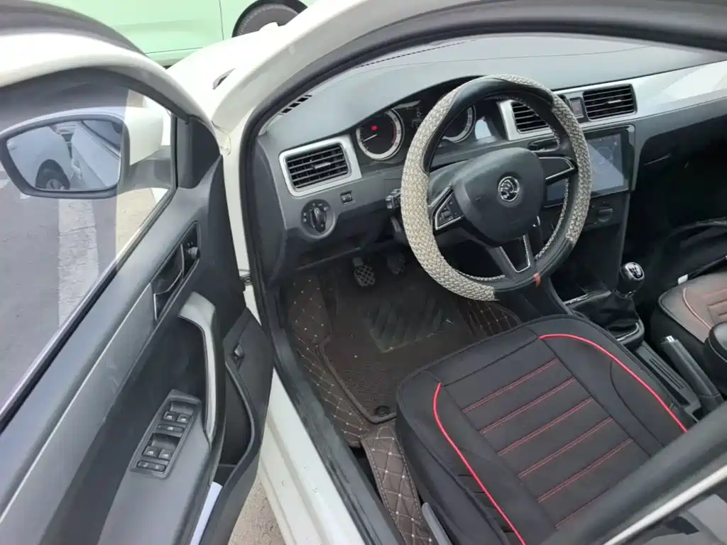 Photo 16 - Škoda Rapid