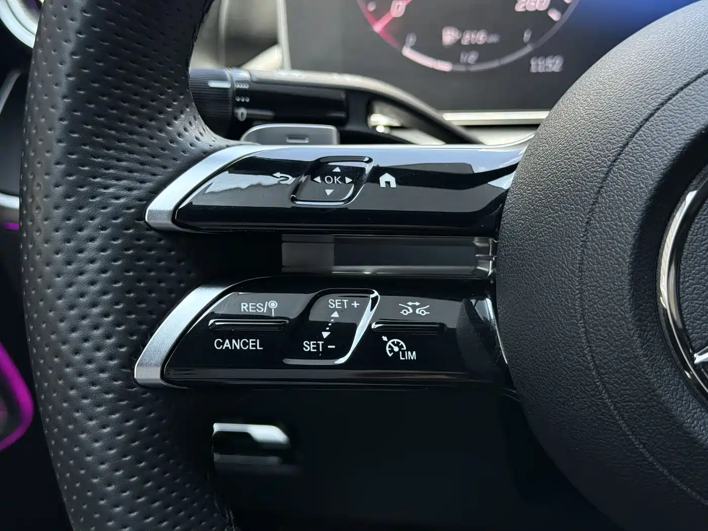Mercedes-Benz C-Class 2023 Facelift C 260 L Sport Edition фото 30