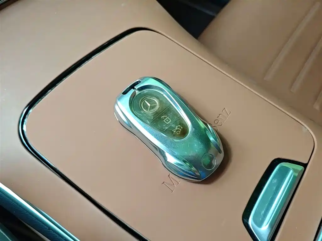 Mercedes-Benz GLC 2023 GLC 260 L 4MATIC Dynamic 7-Seater фото 9