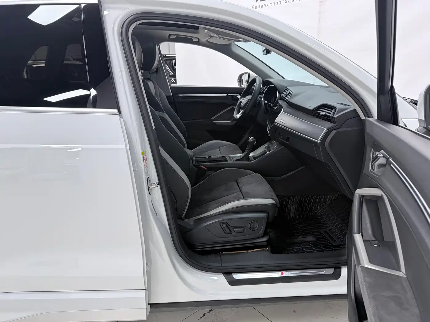 Audi Q3 2022 35 TFSI Fashion Dynamic фото 11