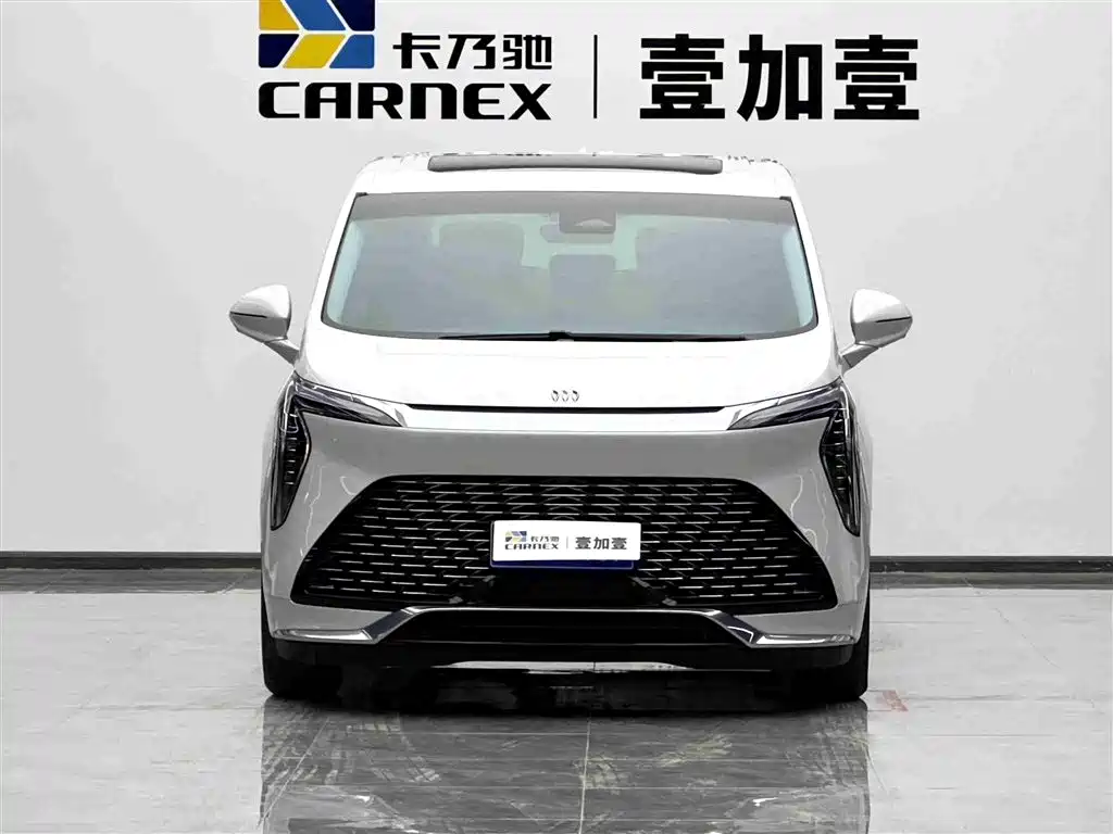 Buick Century 2025 2.0T 6-Seater World Edition фото 2