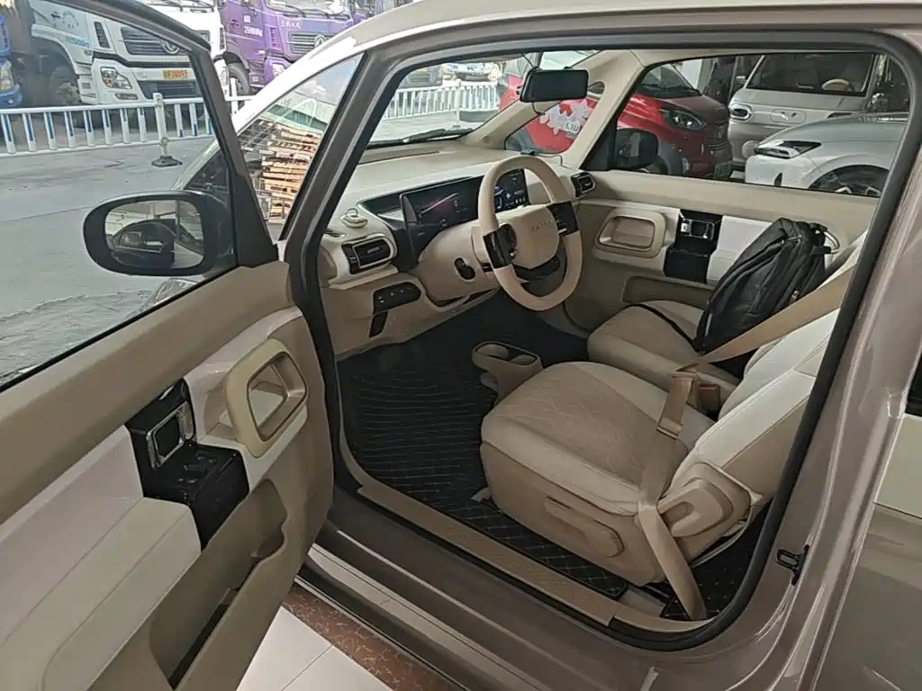 Photo 16 - Baojun KiWi EV
