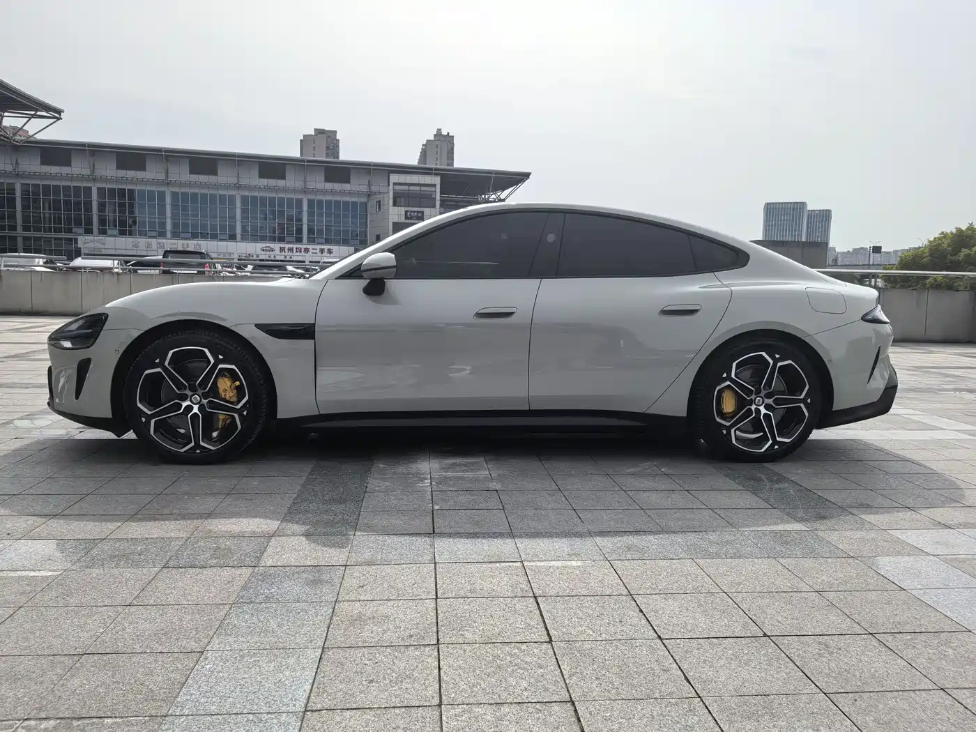 XIAOMI CAR XIAOMI SU7