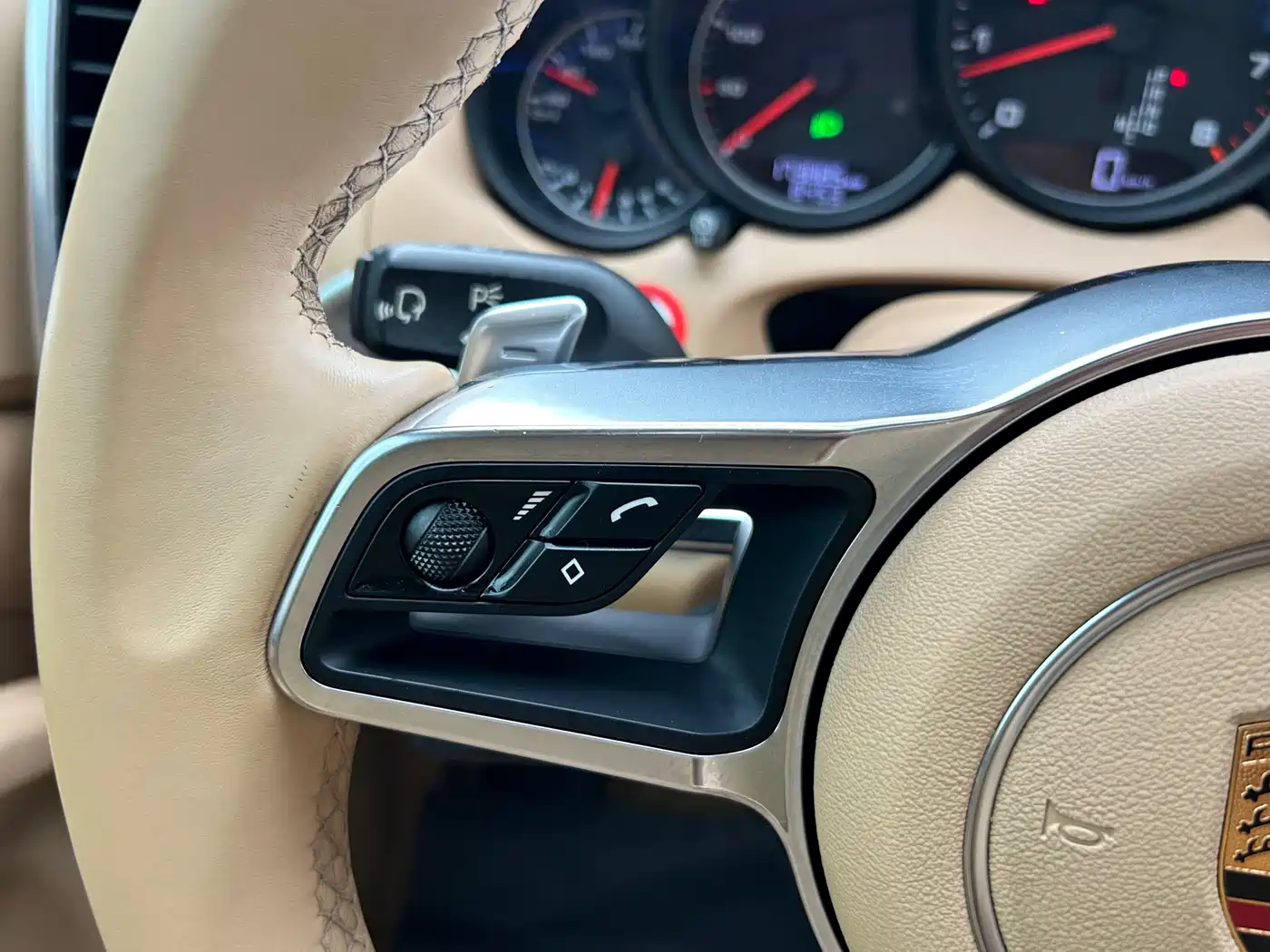 Porsche Cayenne 2016 Cayenne Platinum Edition 3.0T фото 39