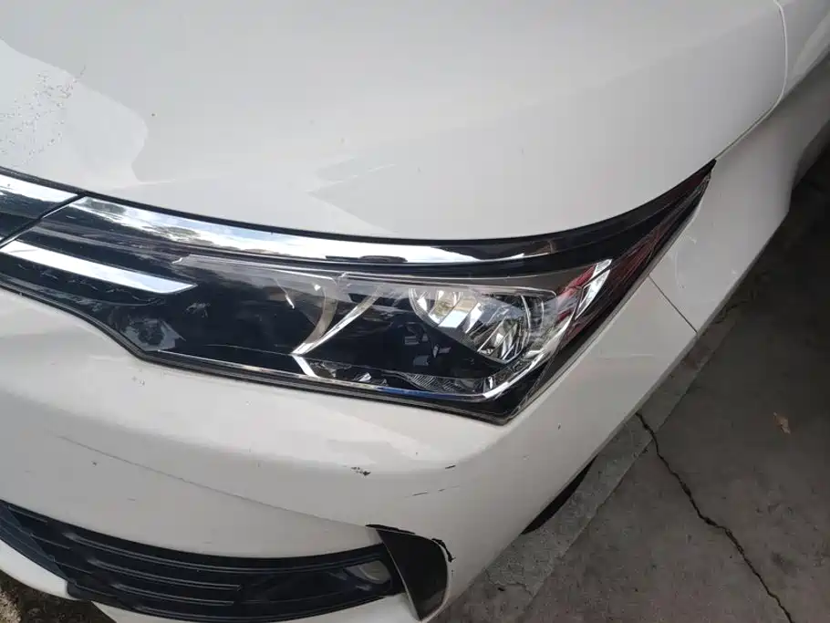 Photo 5 - Toyota Corolla