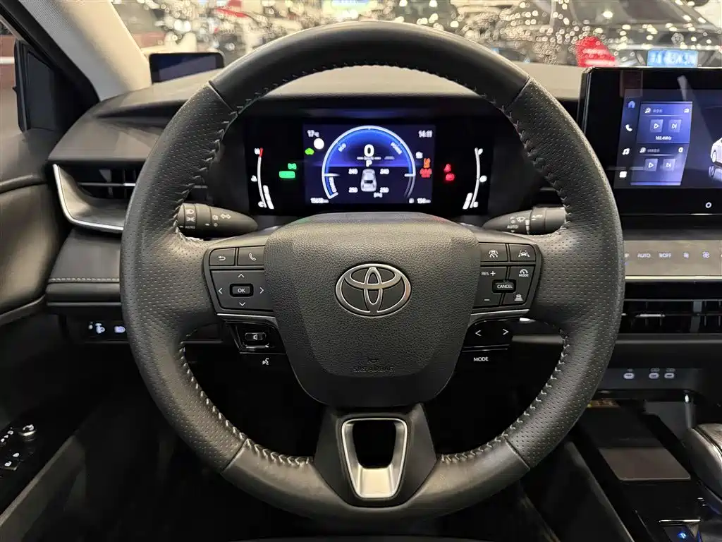 Toyota Camry 2024 Hybrid 2.0HGVP Luxury Edition фото 22