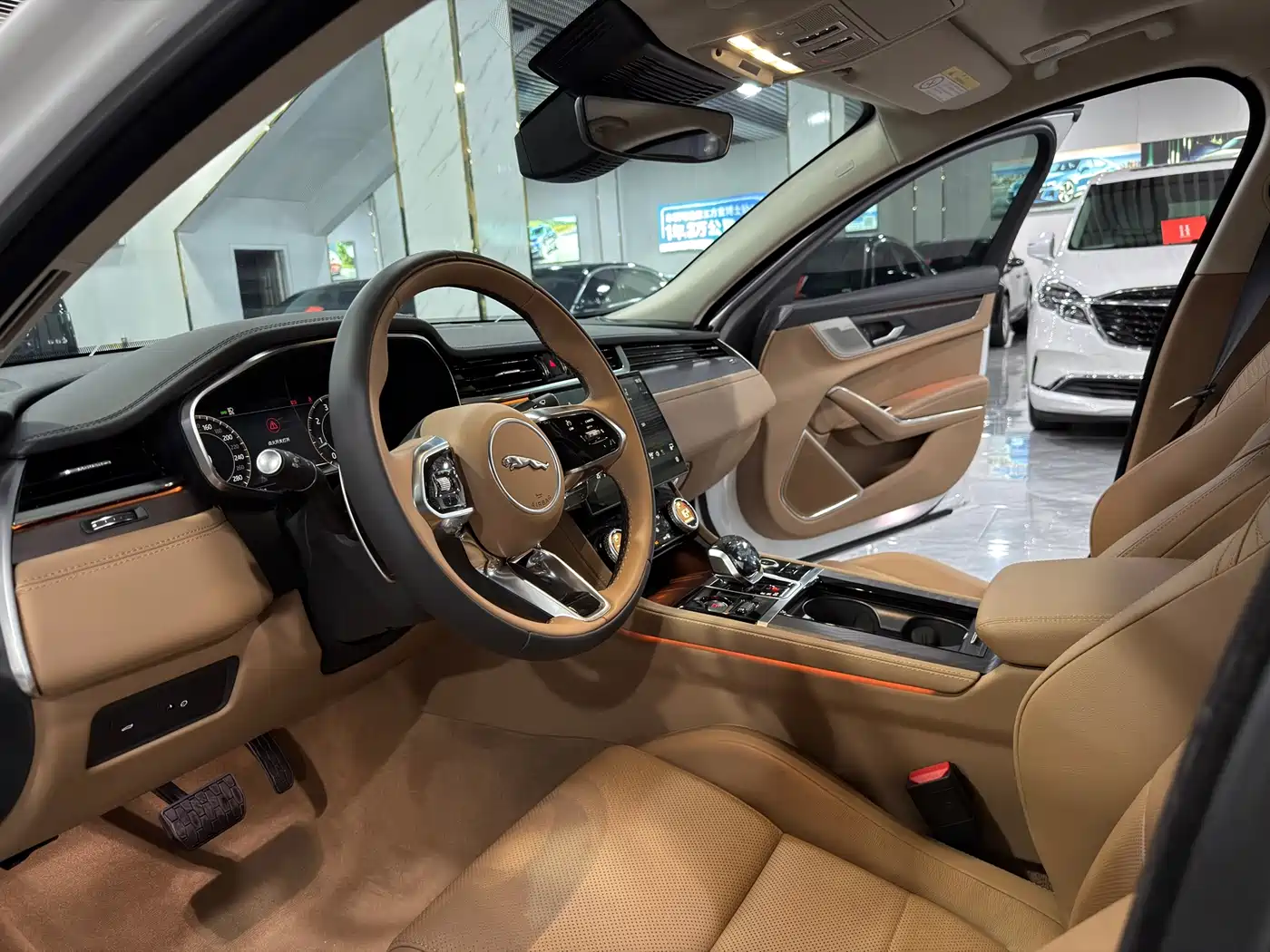 Jaguar XFL 2025 2025 2.0T P250 FWD Luxury Edition