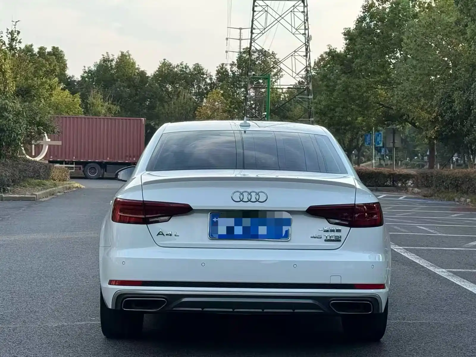 Photo 4 - Audi A4L