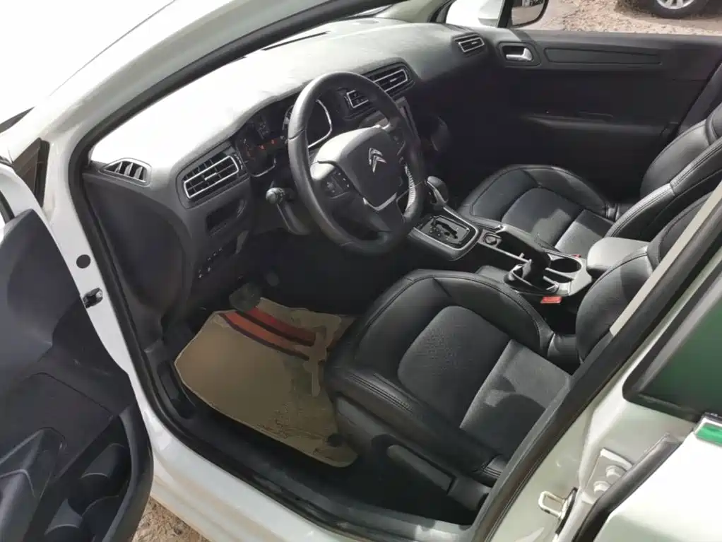 Photo 16 - Citroën C4 C-Quatre