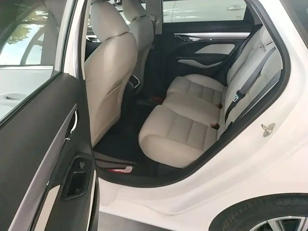 Photo 17 - Geely Binrui