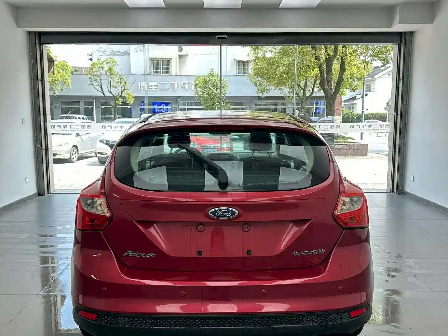 Фото 8 - Ford Focus