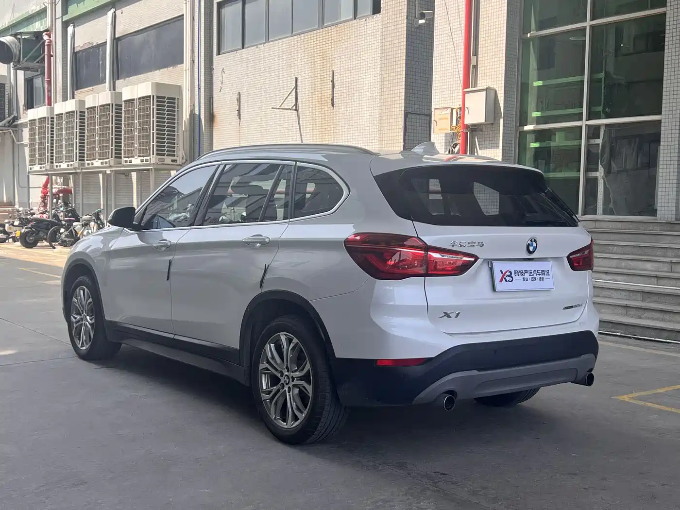 BMW X1 2019 sDrive20Li Leading Model фото 7