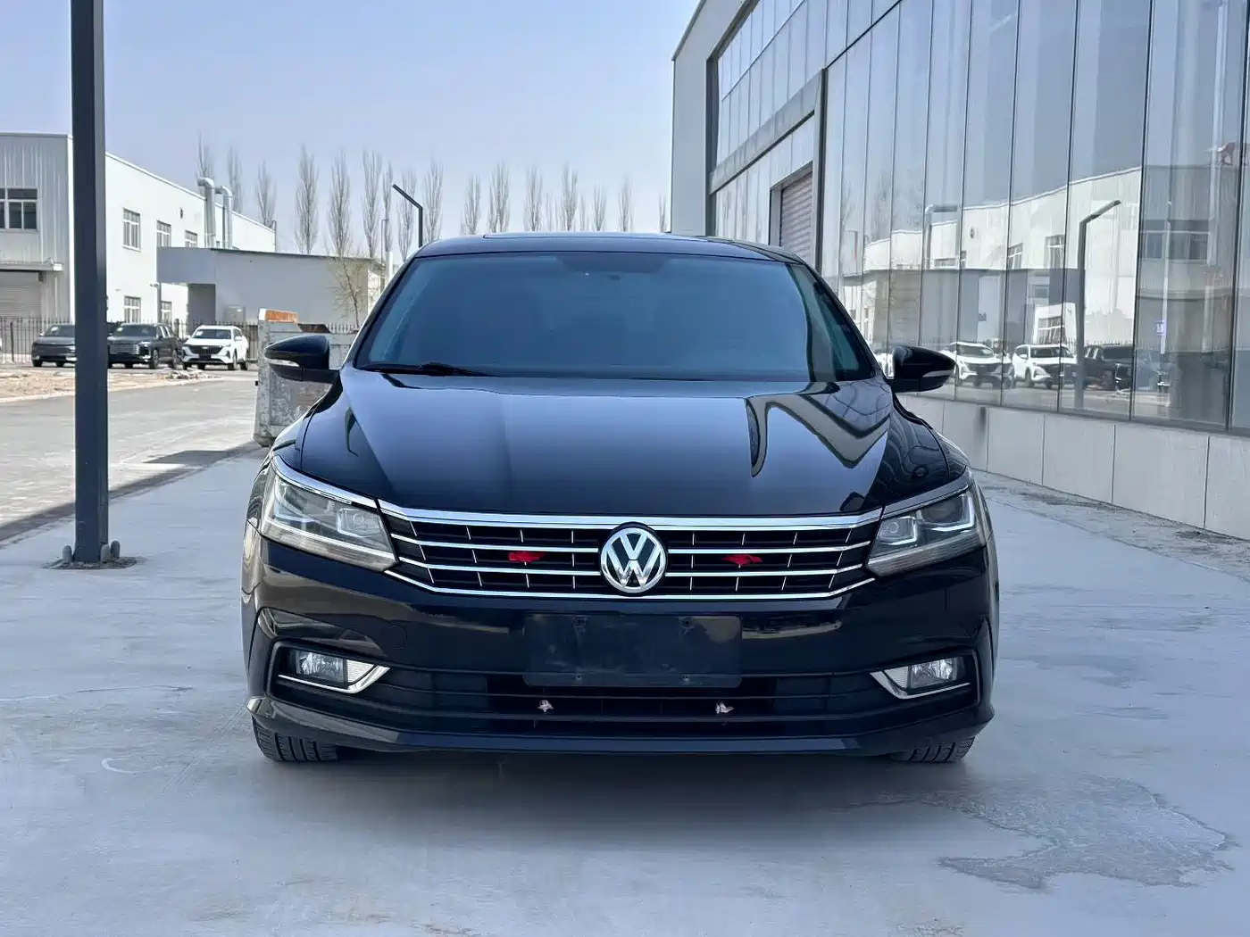 Volkswagen Passat 2015 1.8TSI Automatic Prestige Edition фото 2