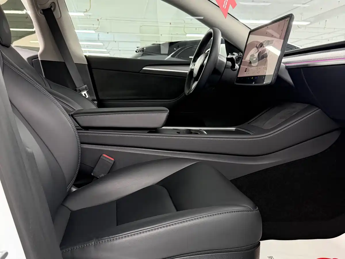 Фото 12 - Tesla Model Y