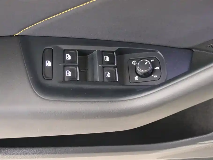 Volkswagen FAW-Volkswagen CC 2024 380TSI Eye-catching Public Sharing Edition фото 14