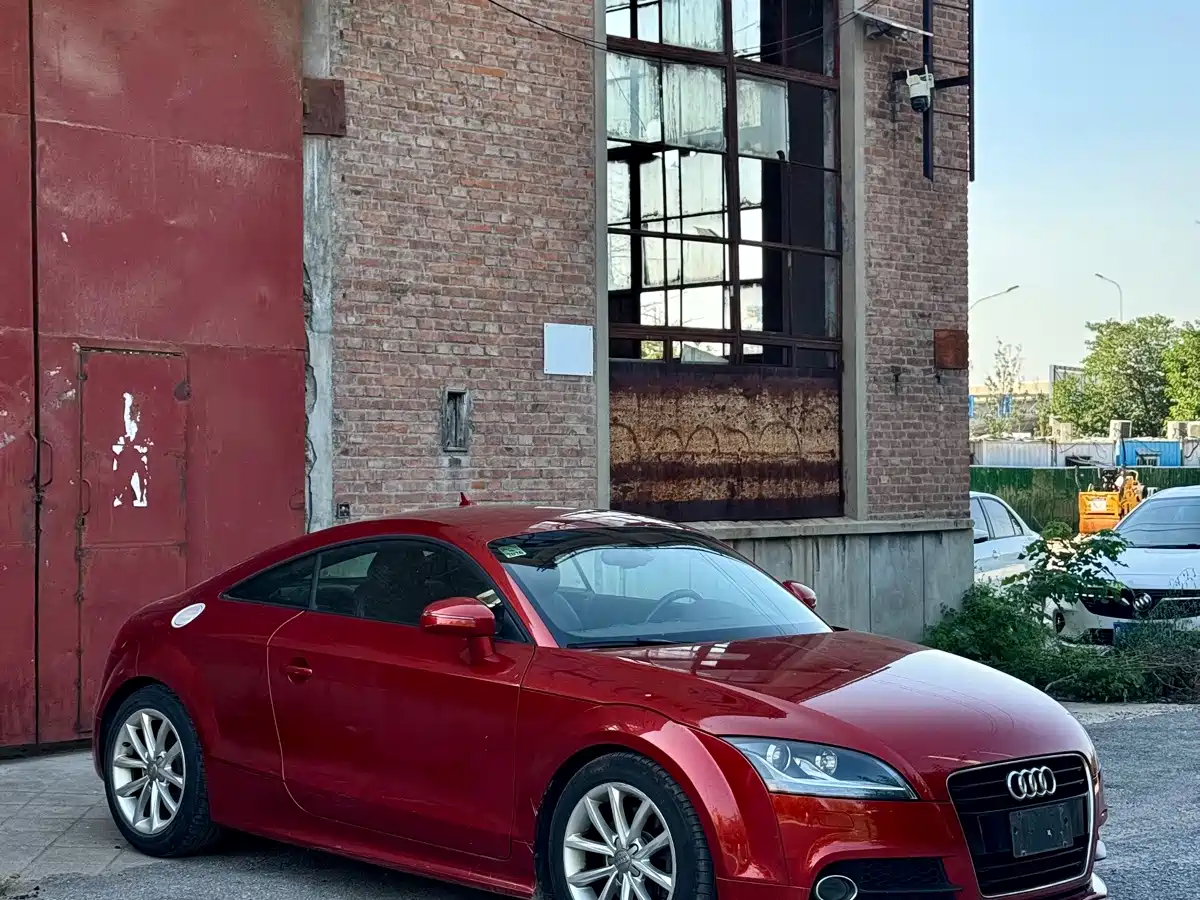 Audi TT 2013 2014 TT Coupe 45 TFSI Premium Edition