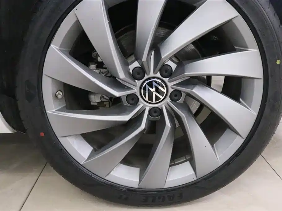 Volkswagen FAW-Volkswagen CC 2024 380TSI Eye-catching Public Sharing Edition фото 21