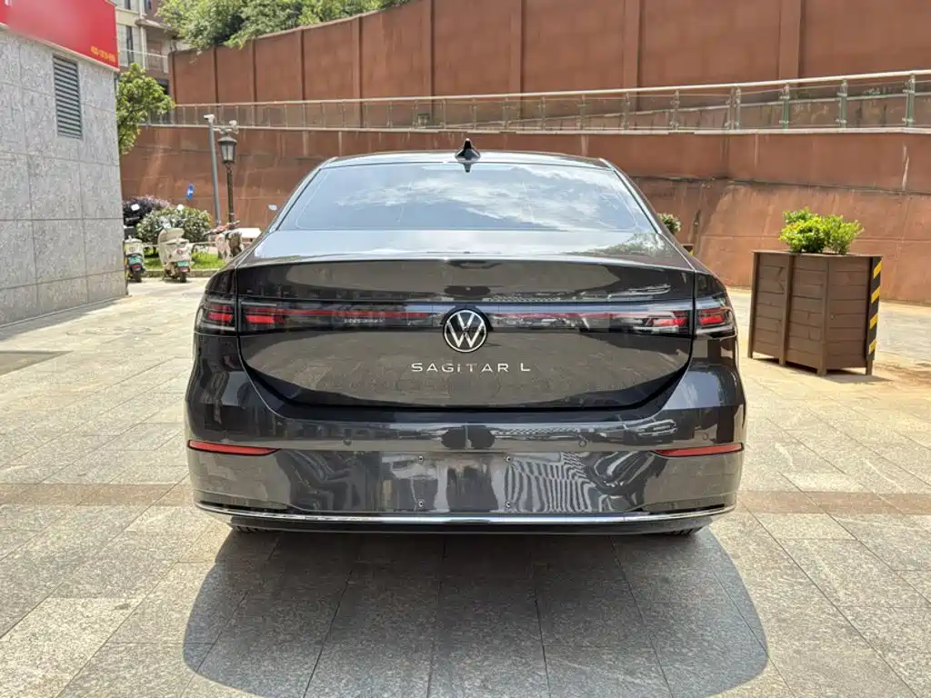Volkswagen Sagitar 2026 2025 300TSI DSG Mid-range Edition