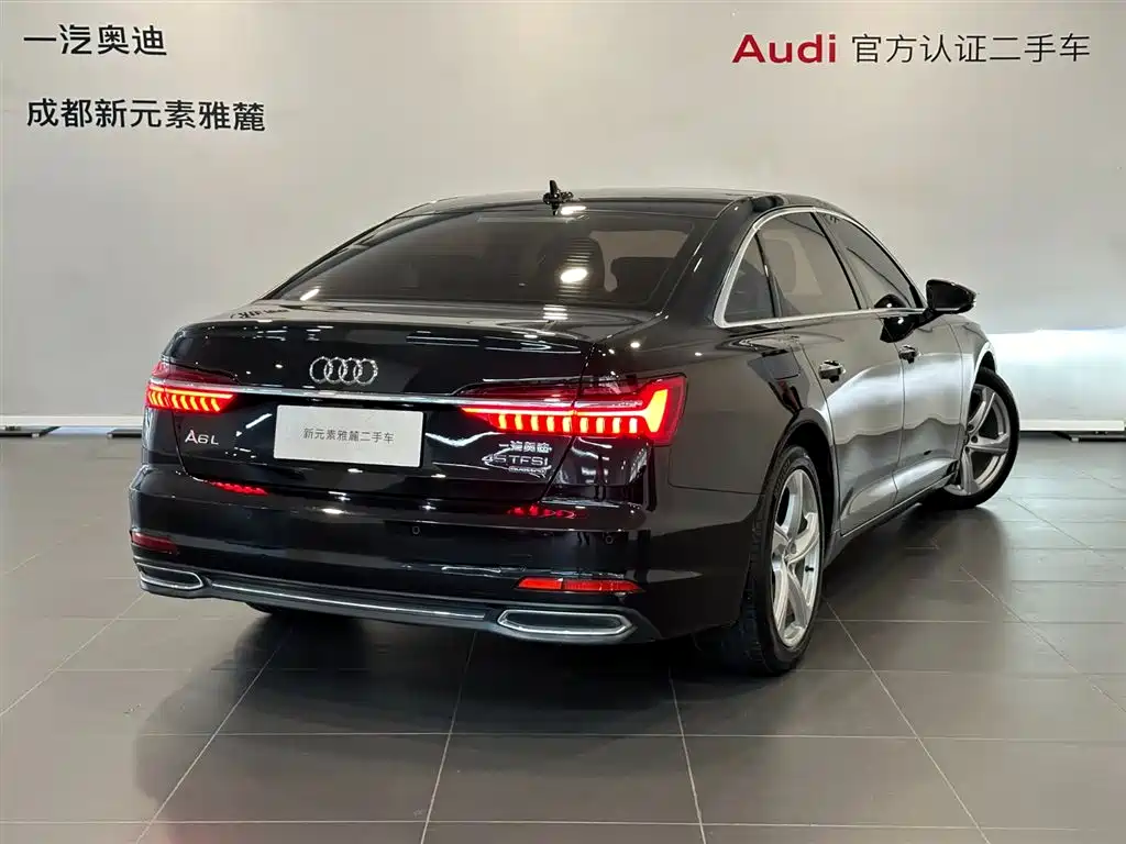 Фото 4 - Audi A6L