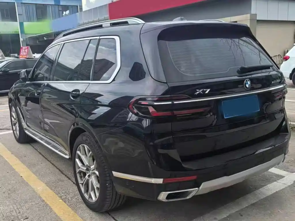 BMW X7 2024 2023 xDrive40i Leading Luxury Package