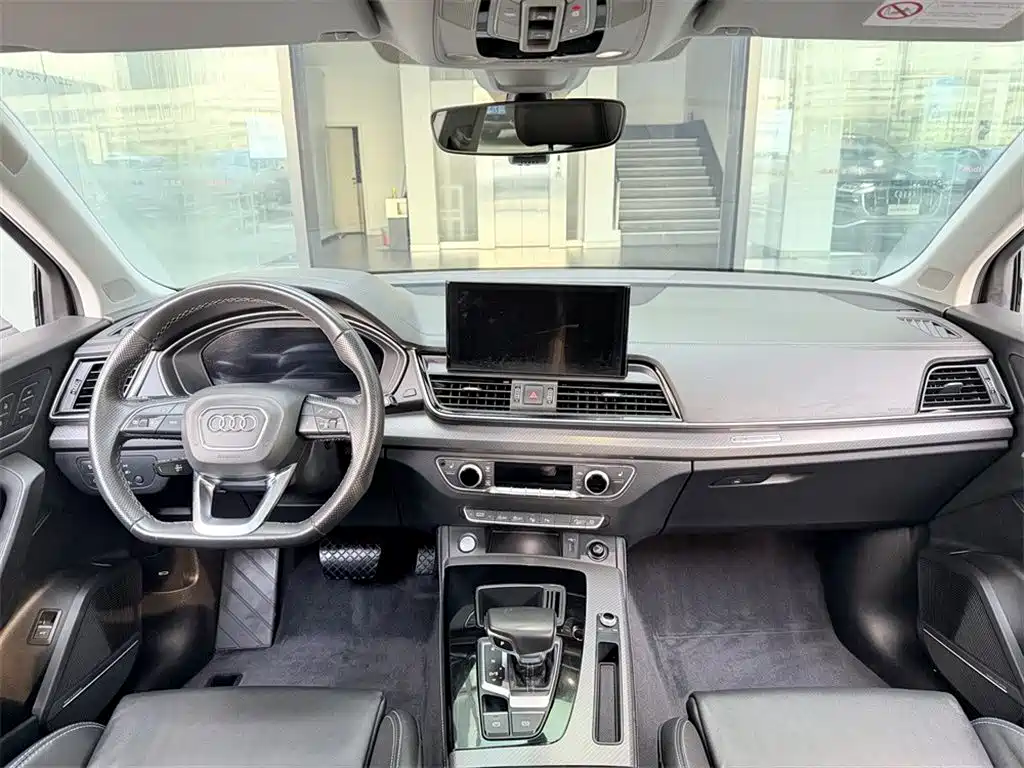 Audi Q5L 2022 45T Luxury Dynamic фото 6