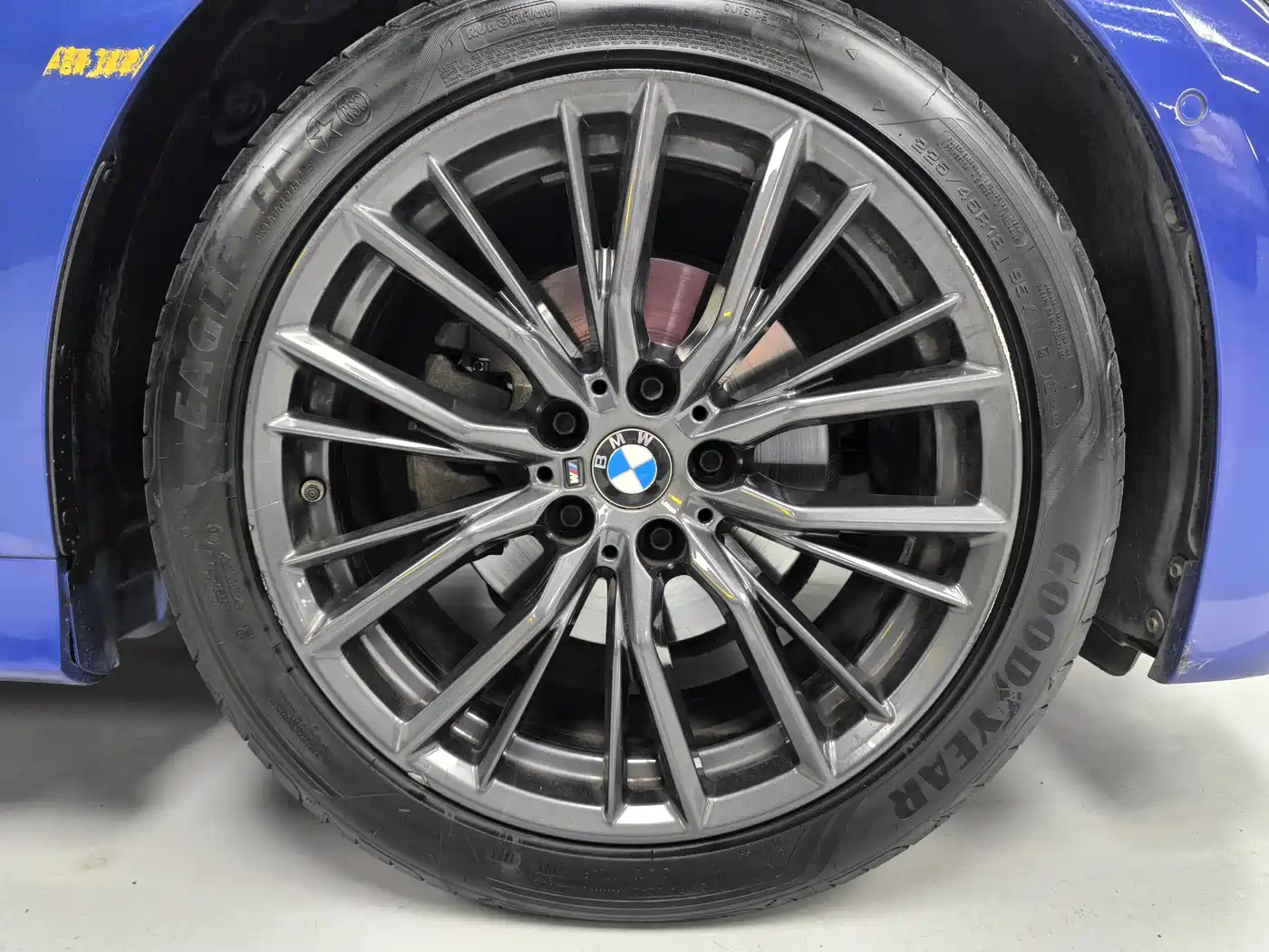BMW 3 Series 2020 325Li M Sport Black Night Package фото 14