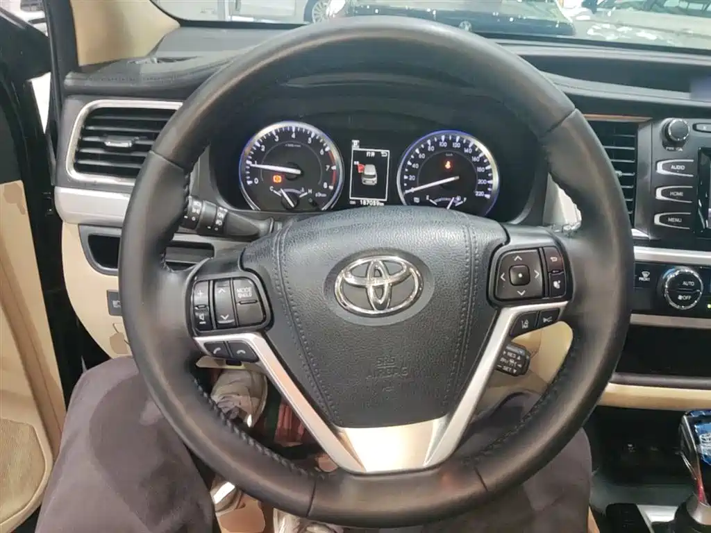 Toyota Highlander 2018 2.0T 4WD Luxury 7-seater (China V) фото 11