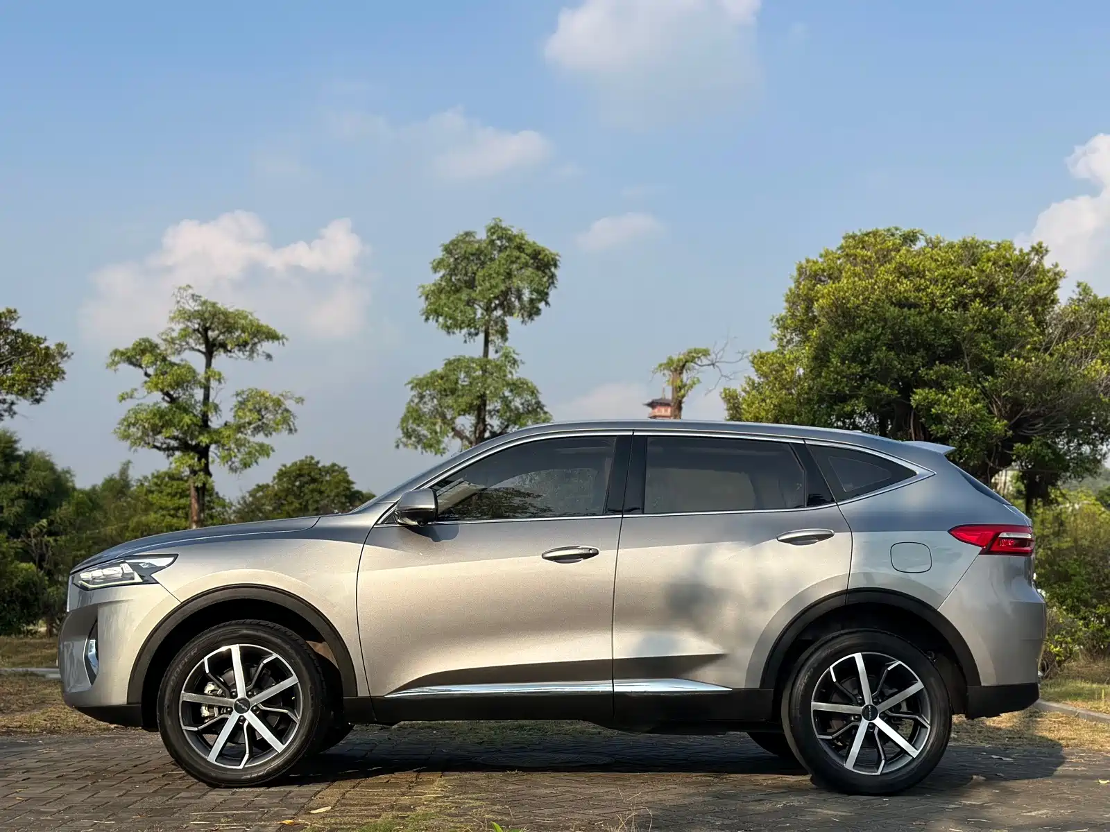 Фото 8 - Haval F7
