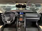 Photo 15 - Lexus IS