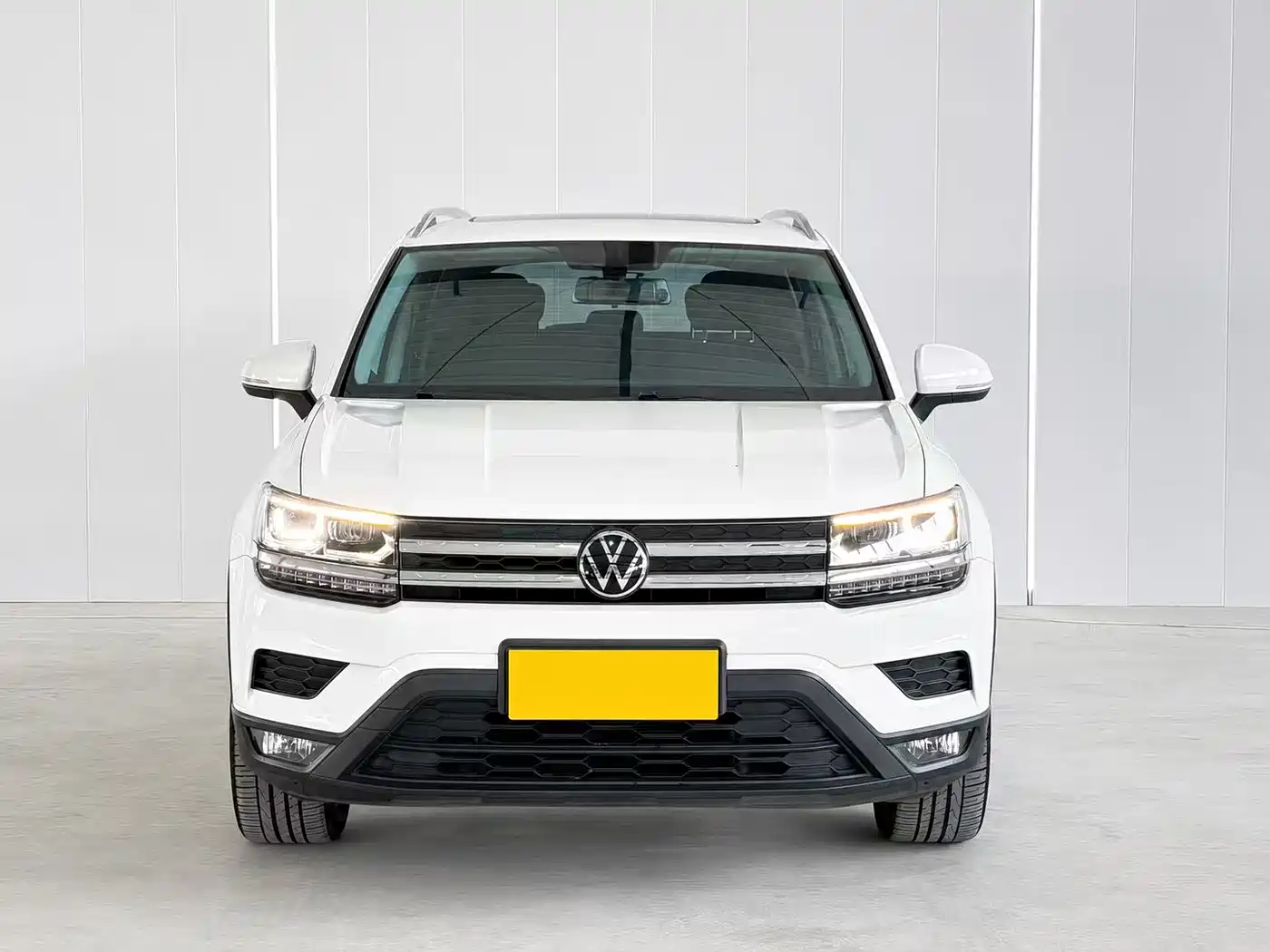 Volkswagen Tharu, миниатюра 2