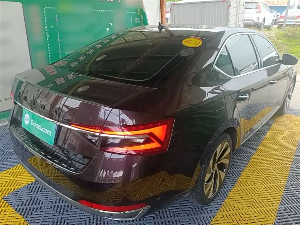 Škoda Superb 2019 TSI330 DSG Luxury Edition фото 7