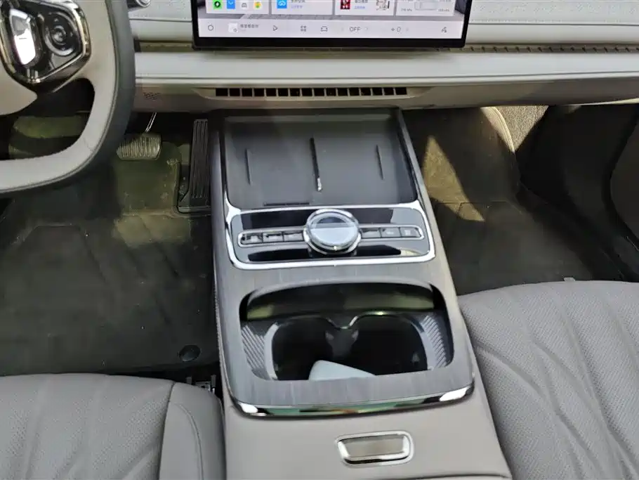 GEELY GALAXY GALAXY SPARKLE 8