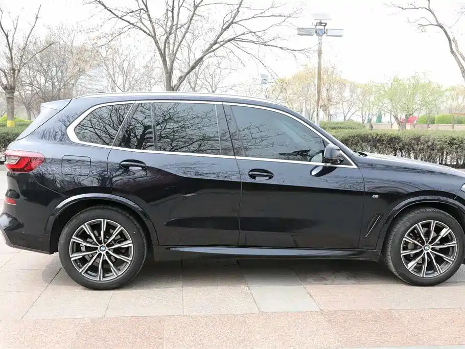 BMW X5 (IMPORTED)
