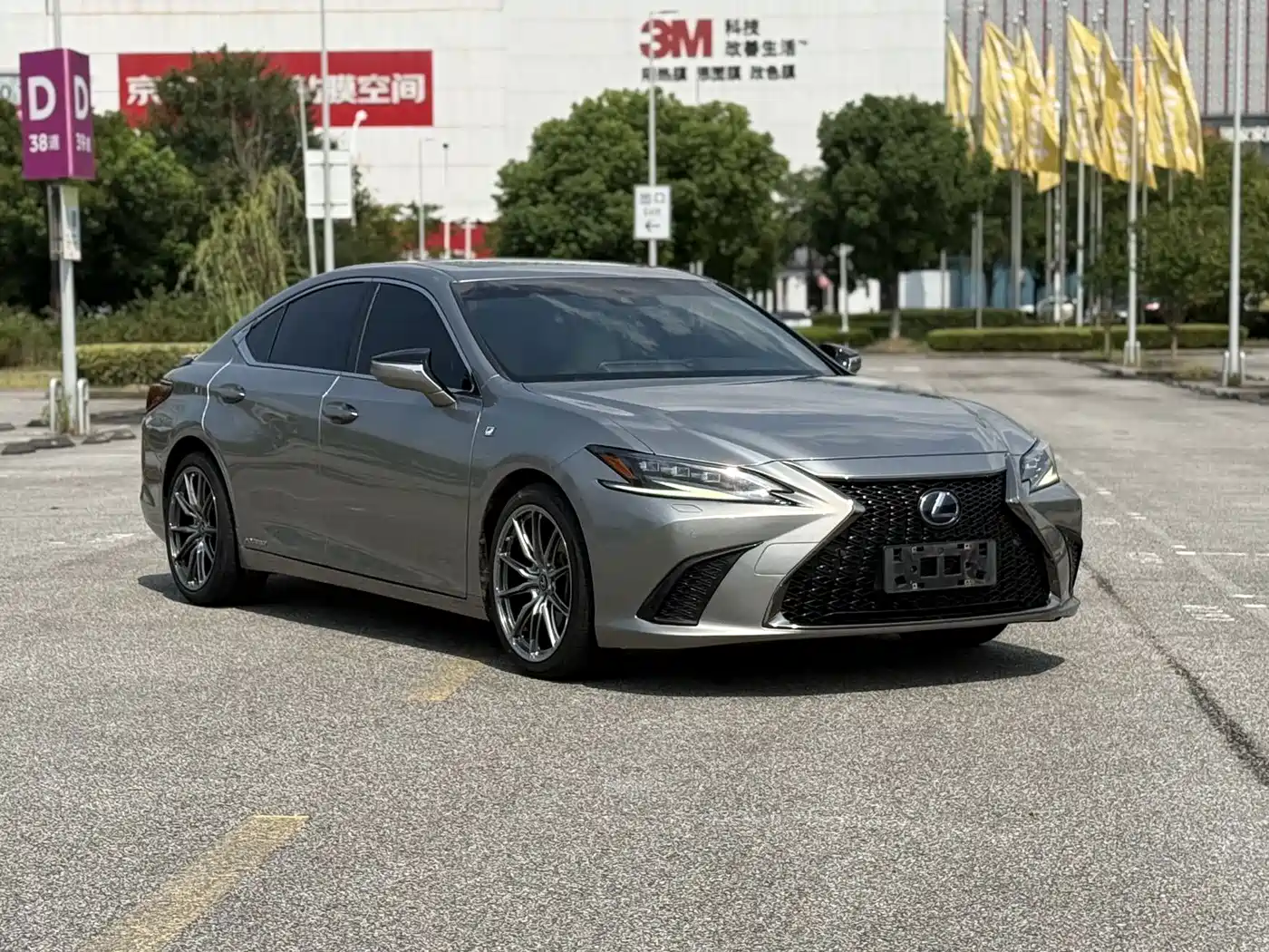 Фото 3 - Lexus ES